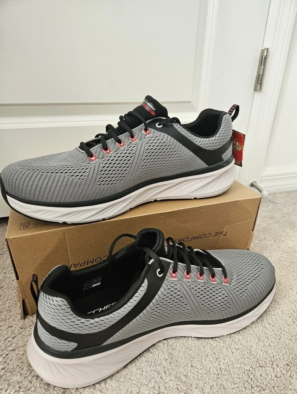 New $85 Skechers Men’s Extra Wide Fit Edgeride Contention Sneakers Gray Size 16